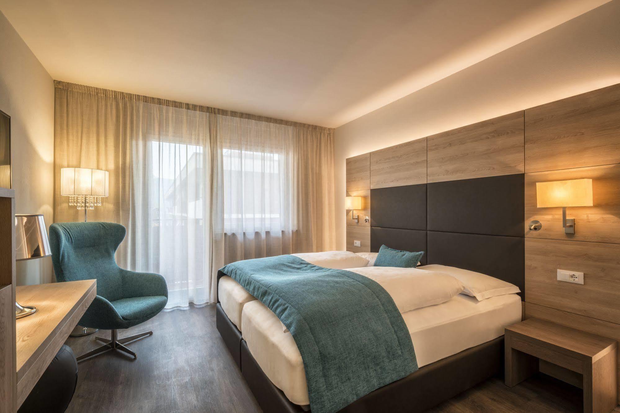 Hotel Ideal Park 4*