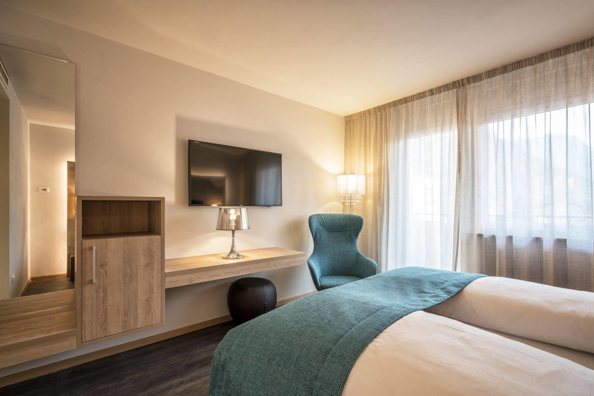 Ideal Park Hotel 4*