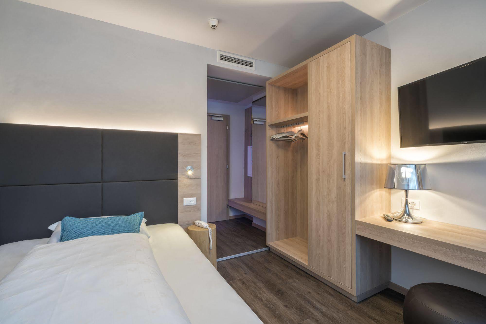 Ideal Park Hotel 4*